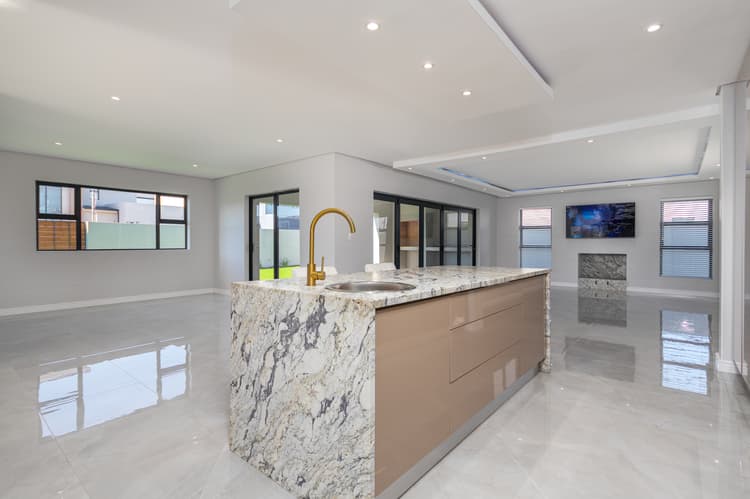 Main property image