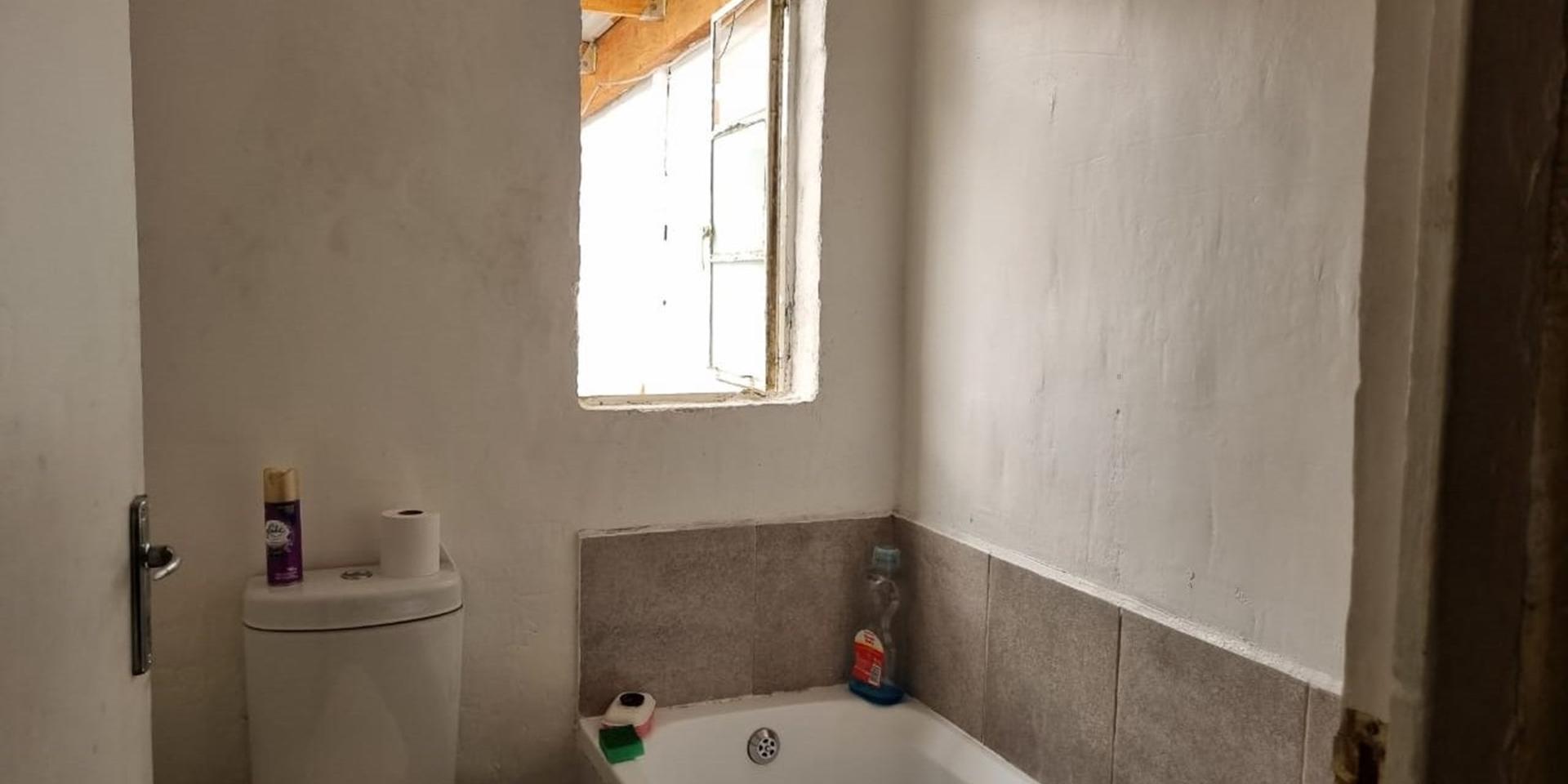 Image 5 of 6