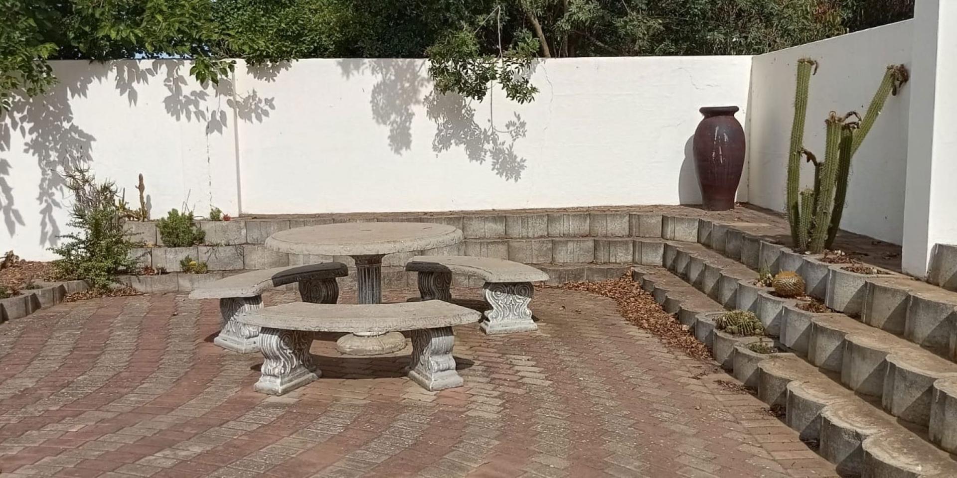 Image 3 of 6