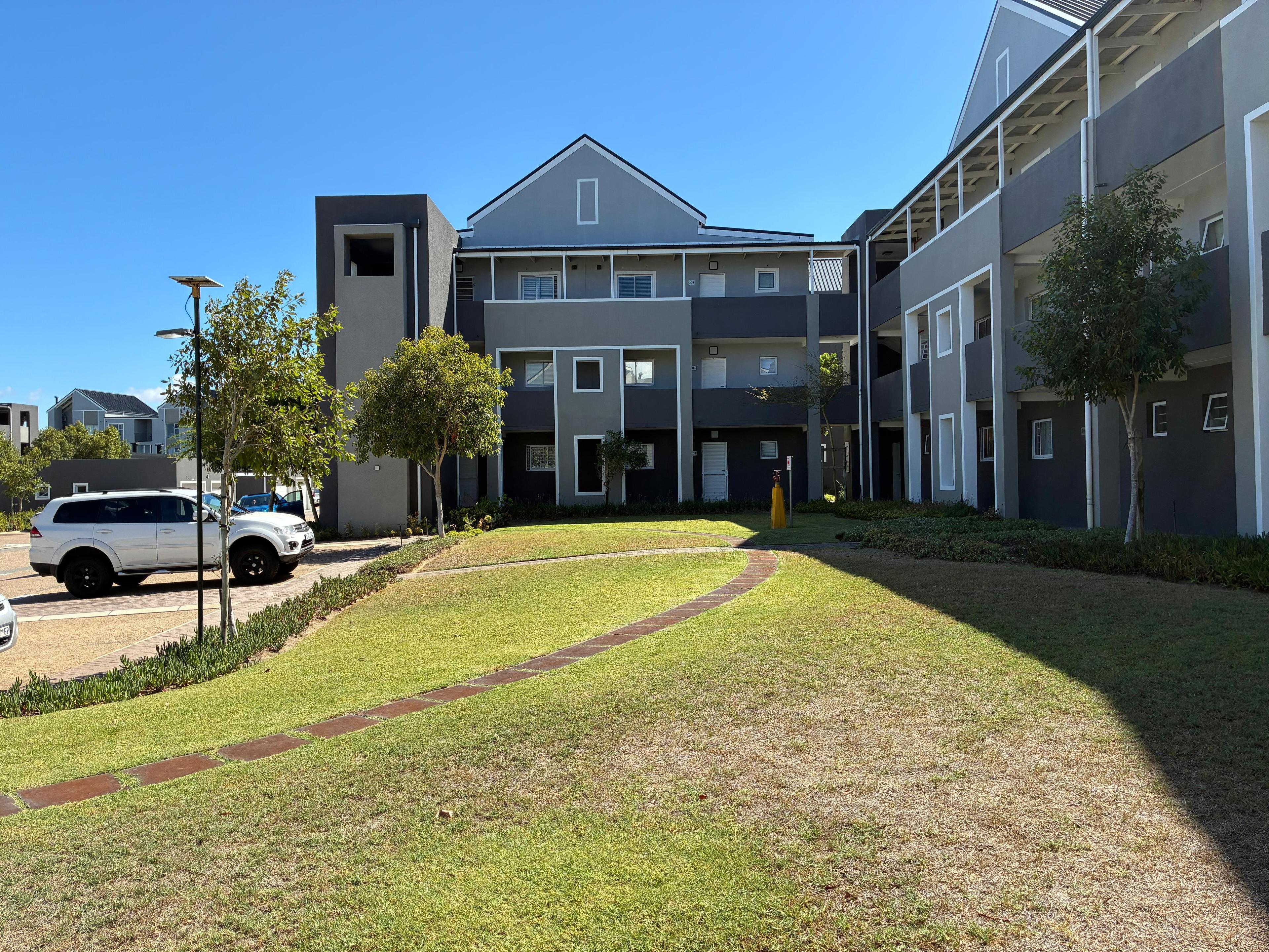 Image 2 of 6