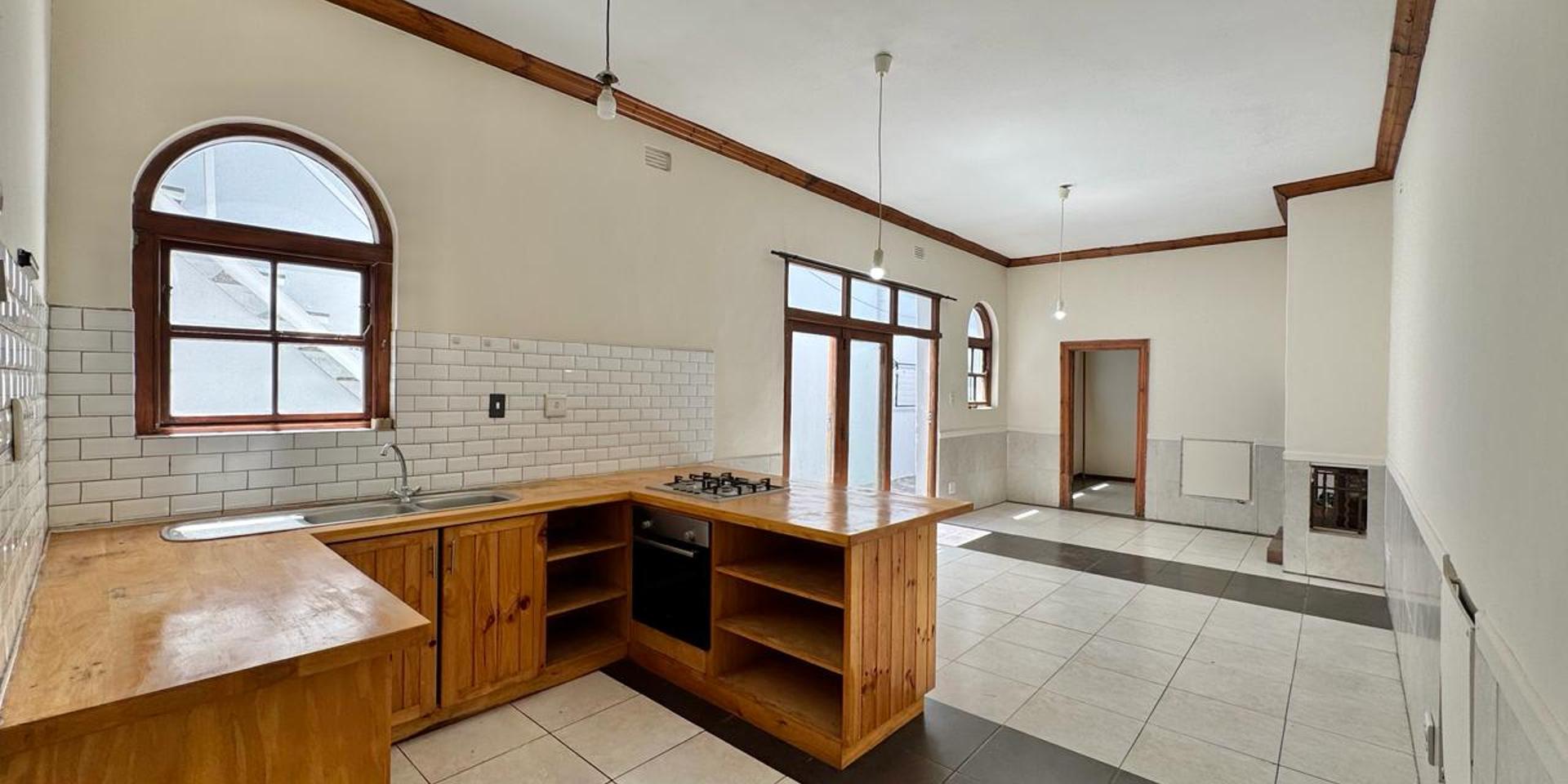 Image 4 of 6
