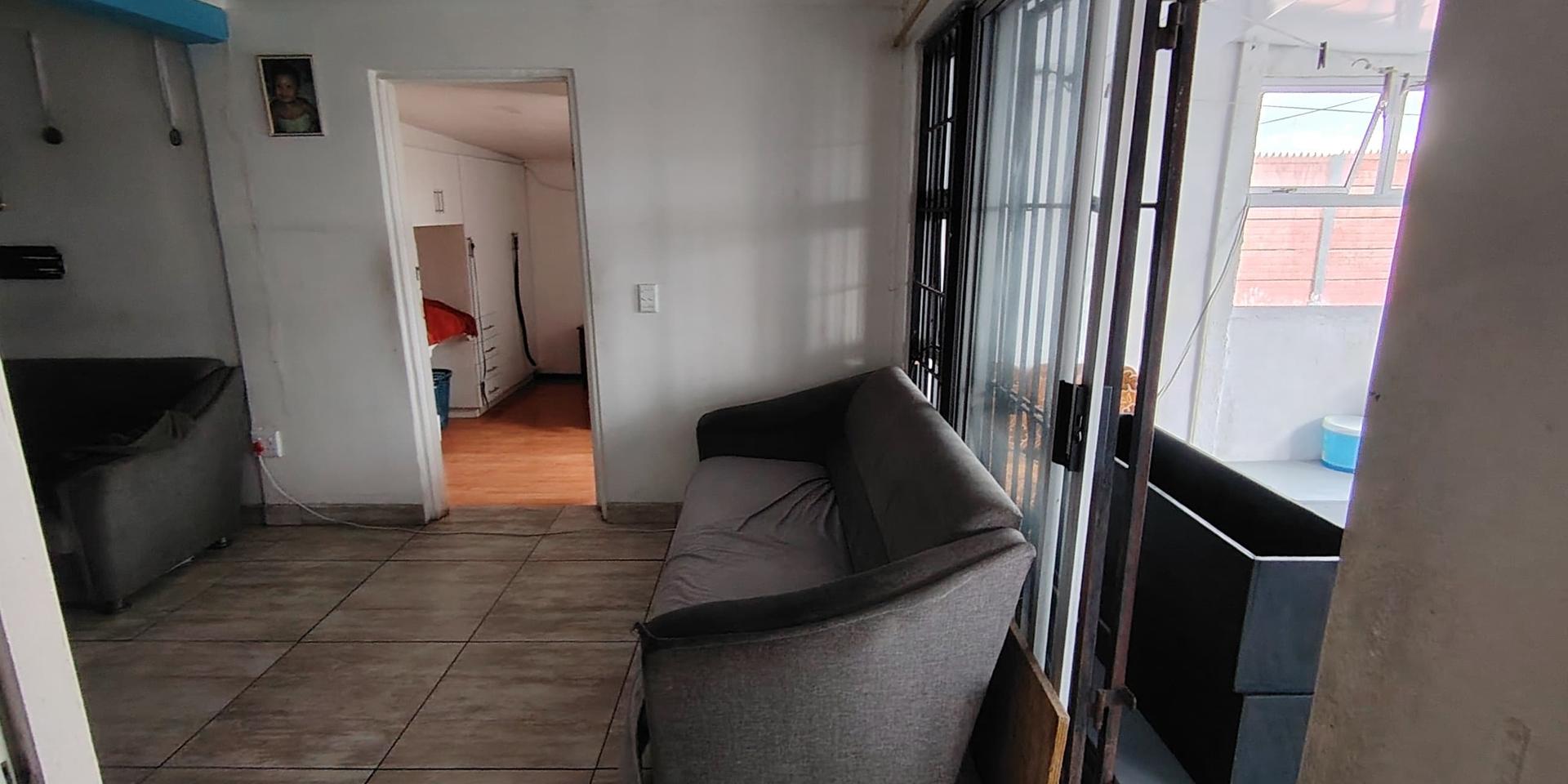 Image 1 of 6