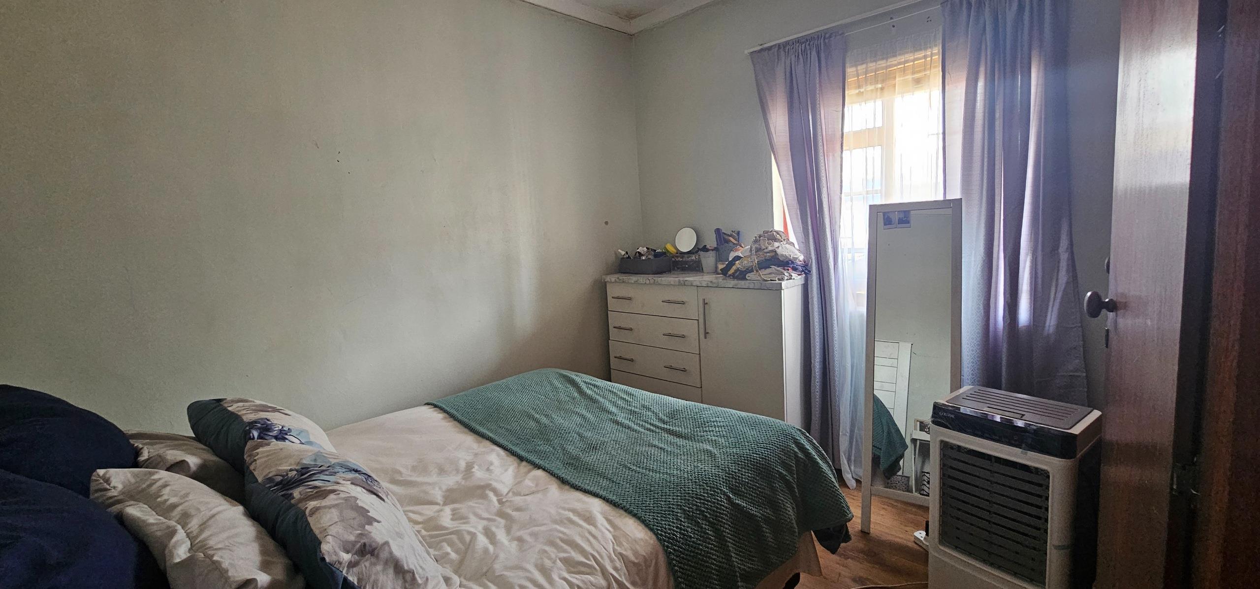 Image 5 of 6