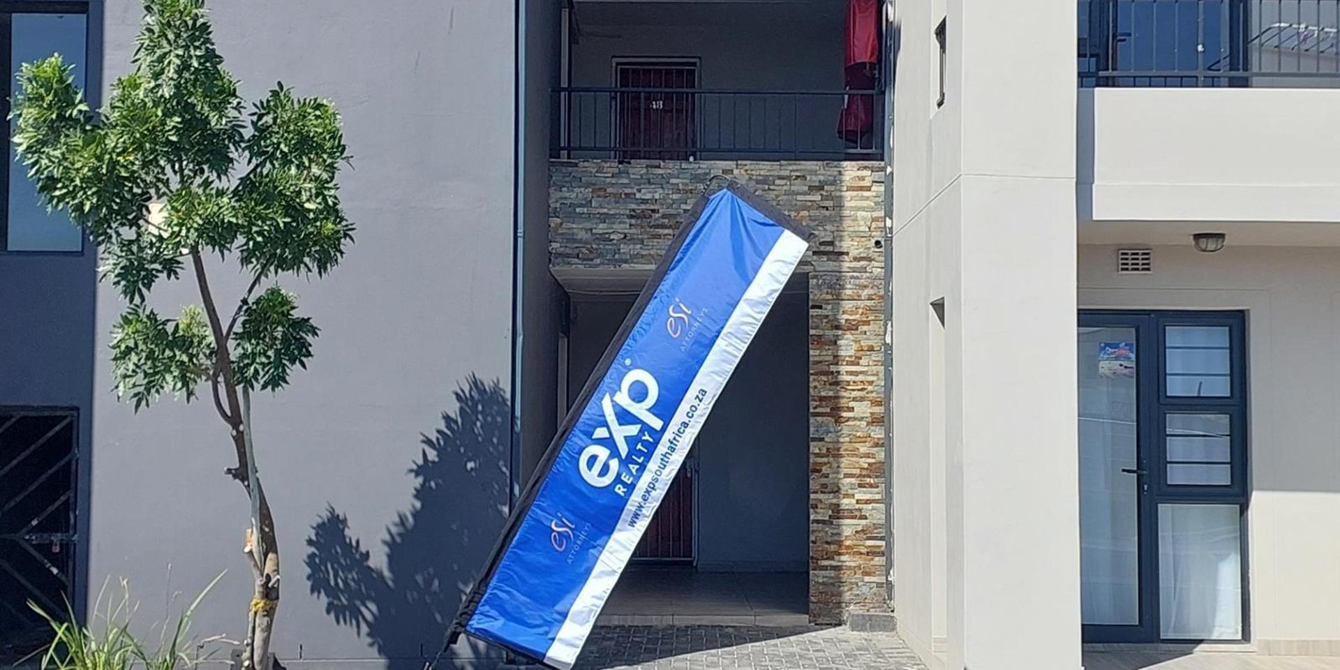 Image 2 of 6