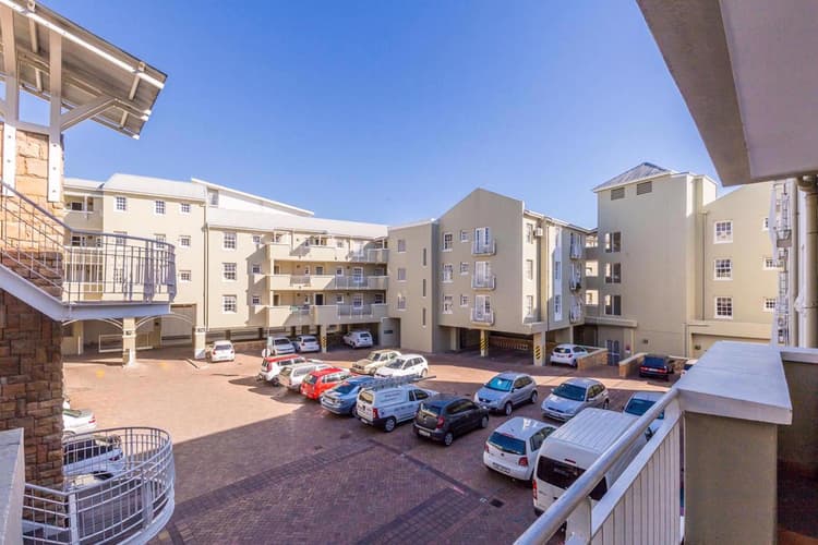 Main property image
