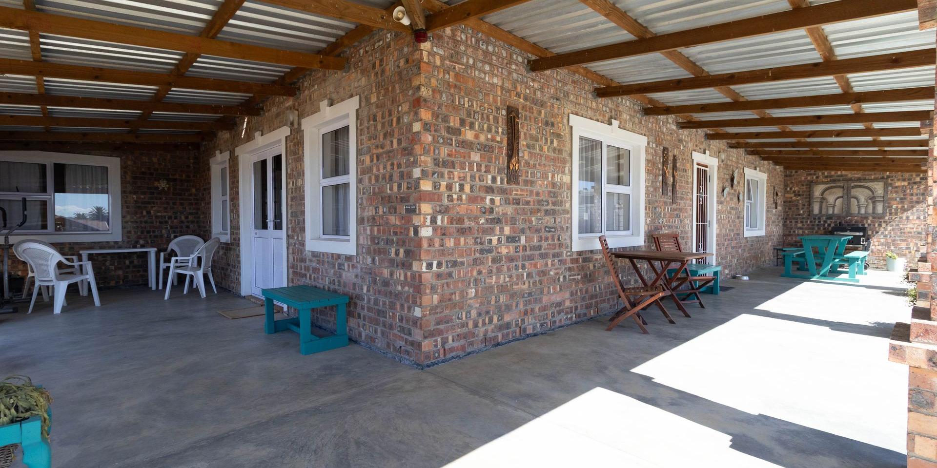 Image 4 of 6