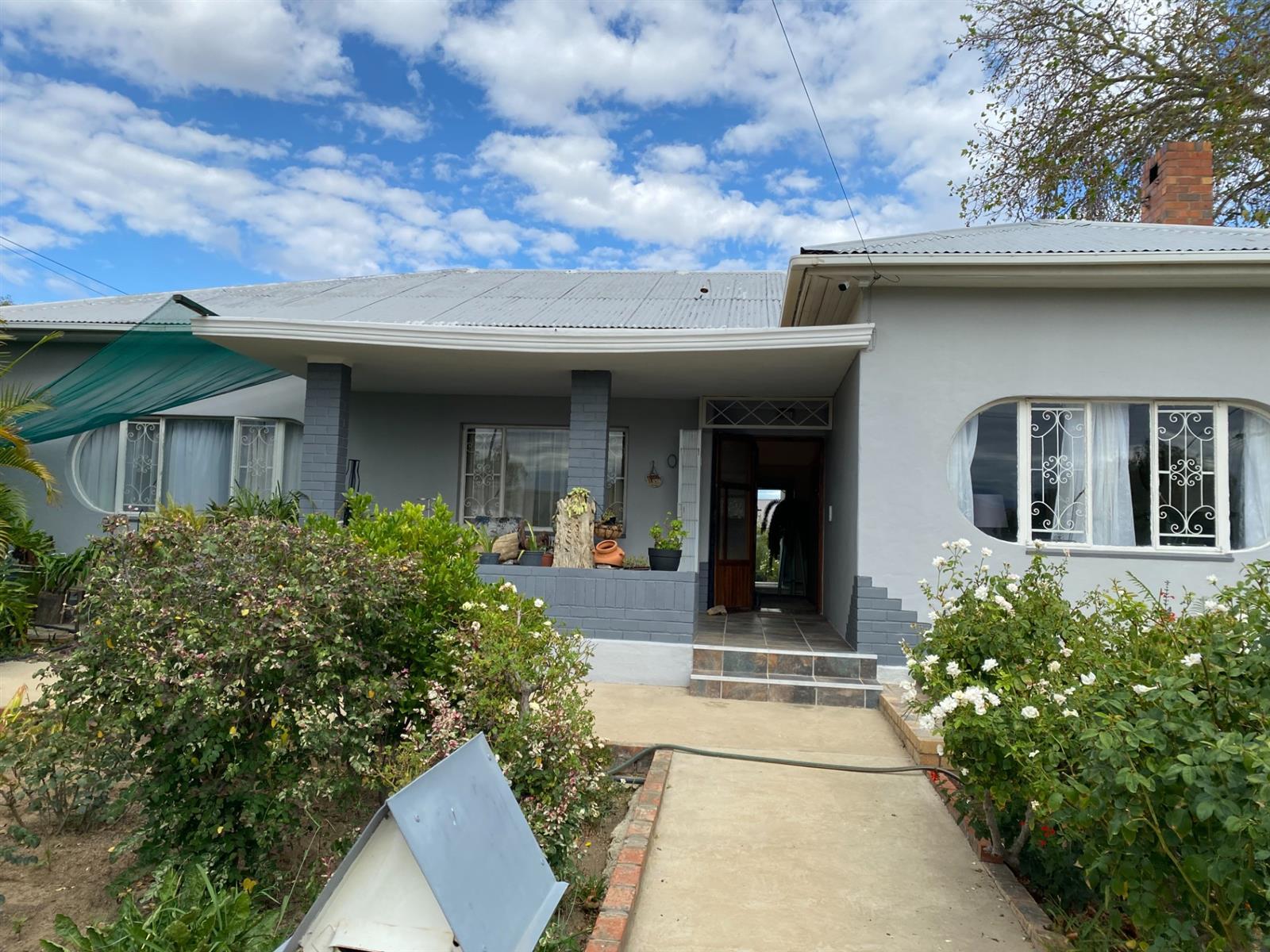Image 1 of 6