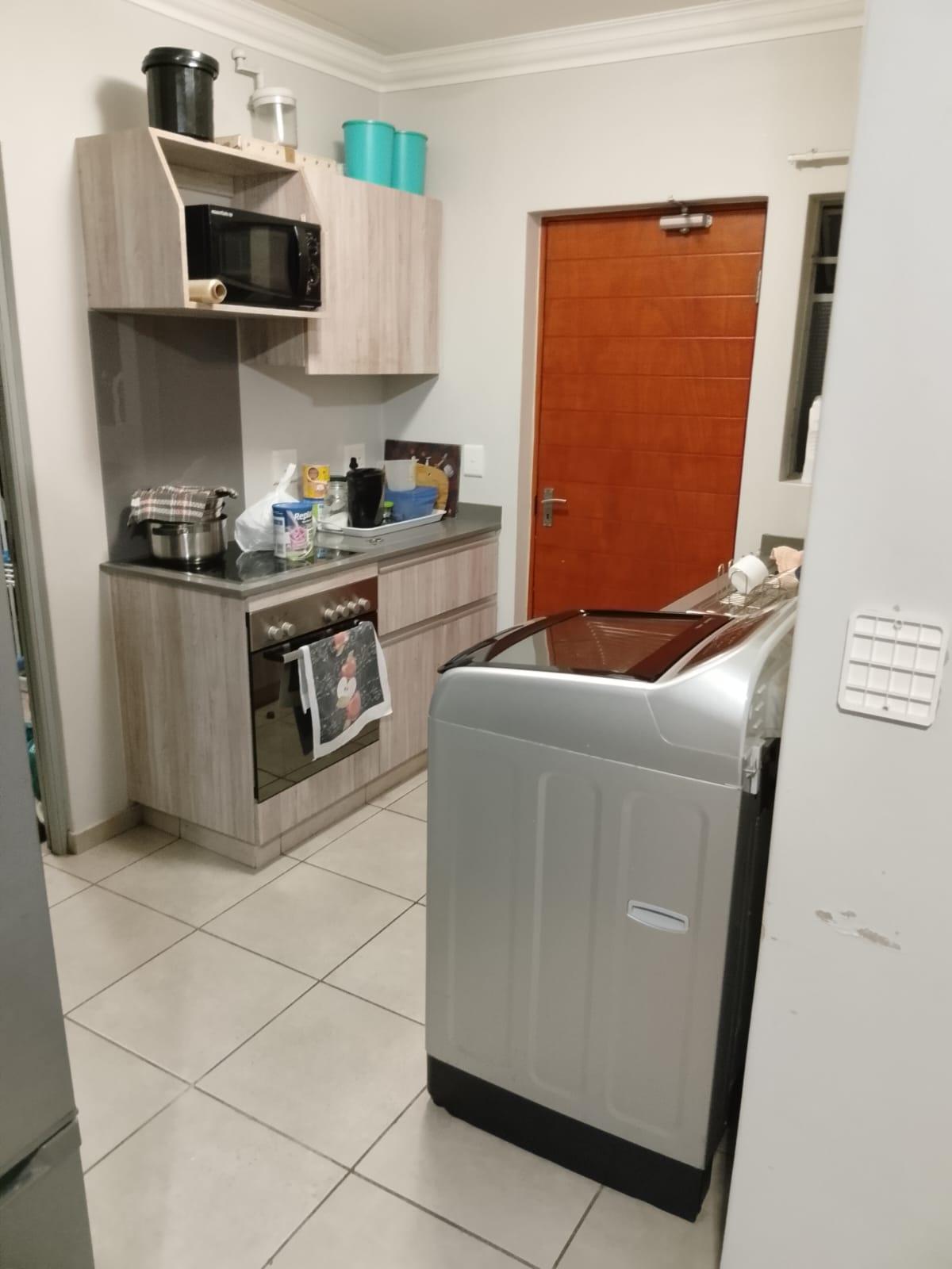 Image 3 of 6