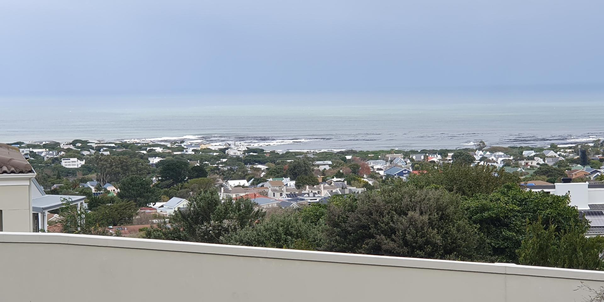 Image 2 of 6