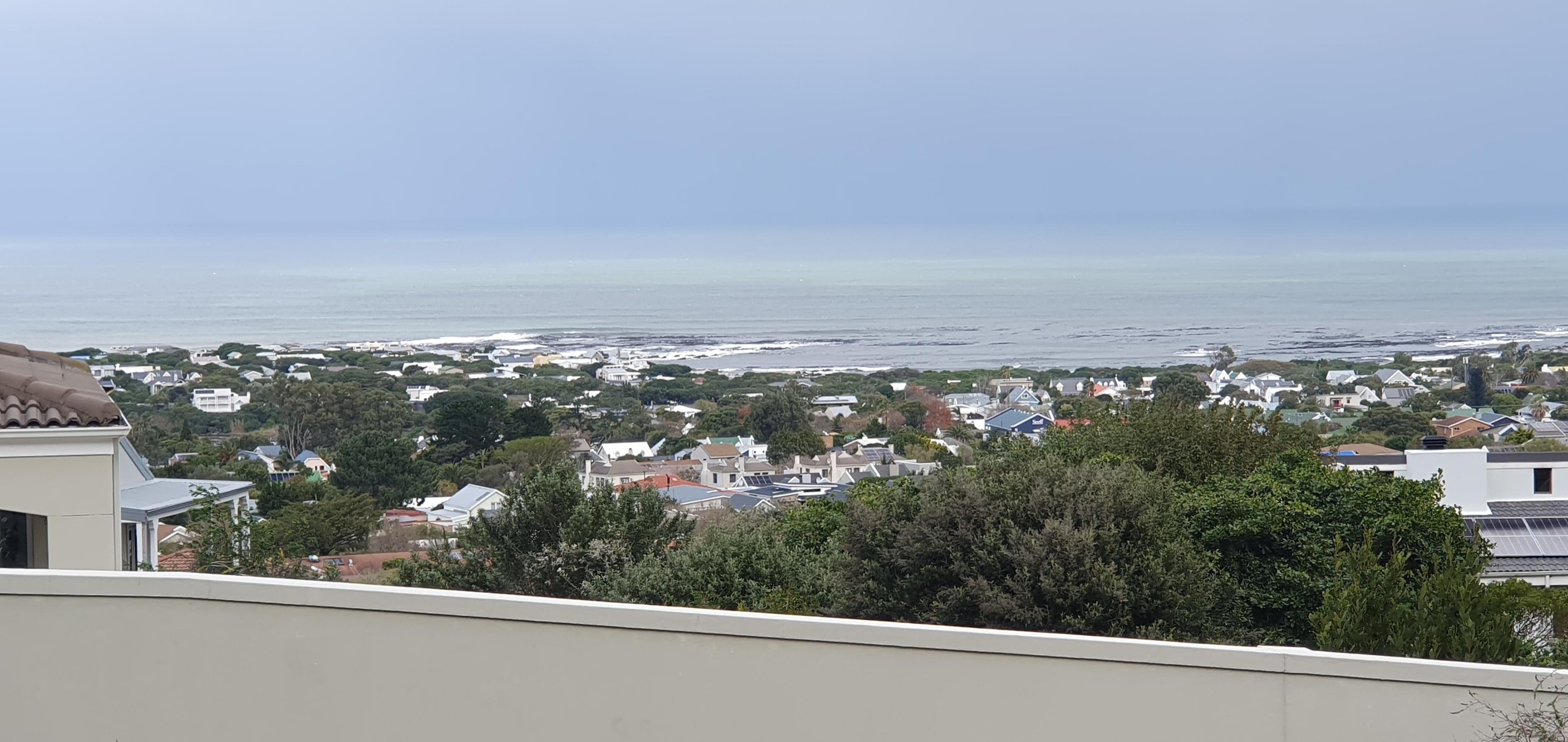 Image 2 of 6