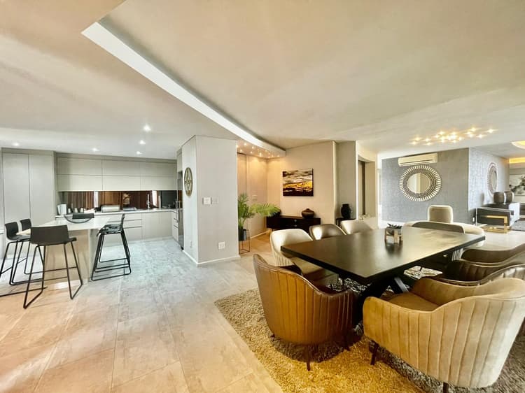 Main property image