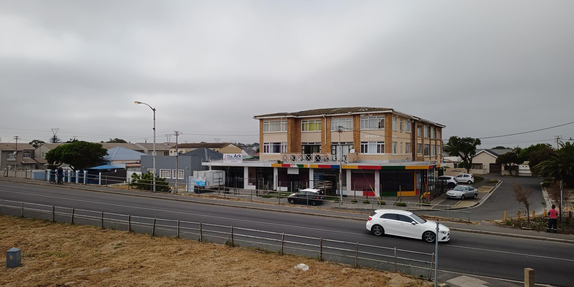 Image 1 of 6
