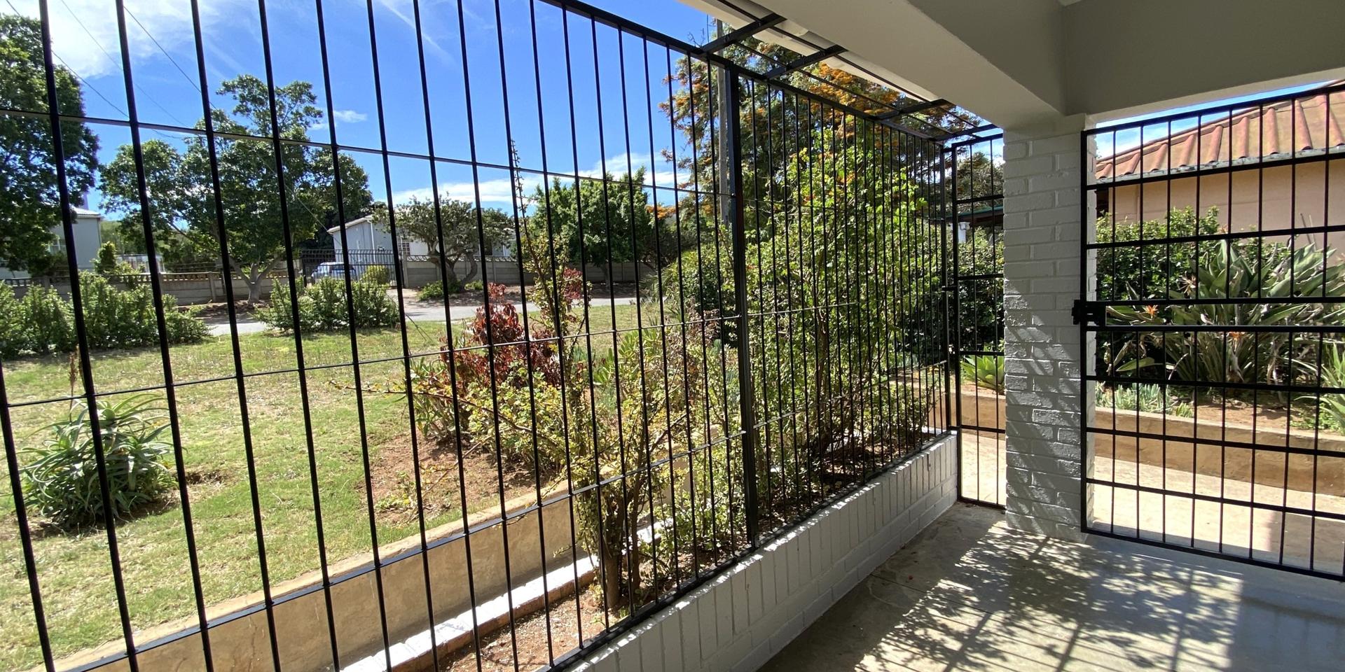 Image 2 of 6