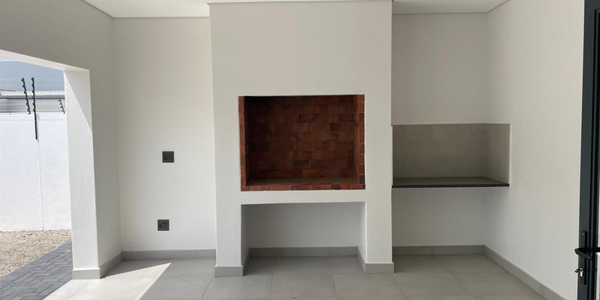 Image 5 of 6