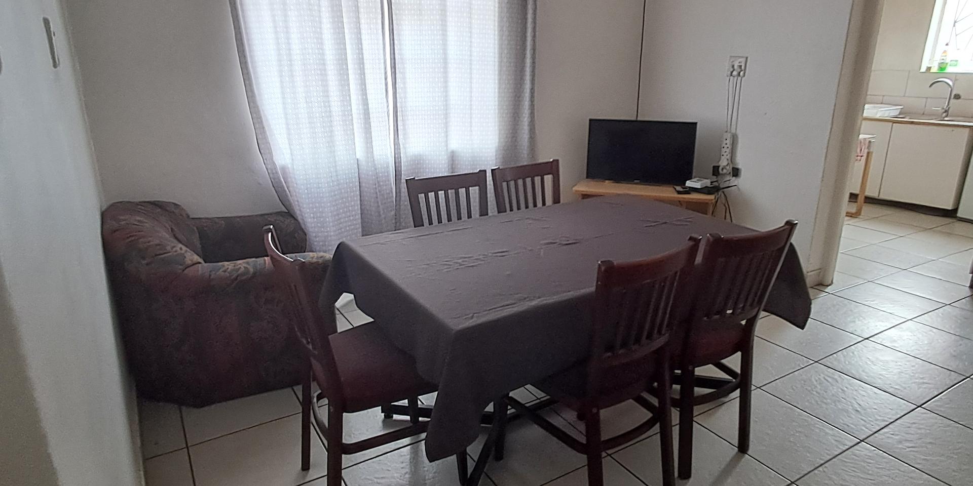 Image 2 of 6
