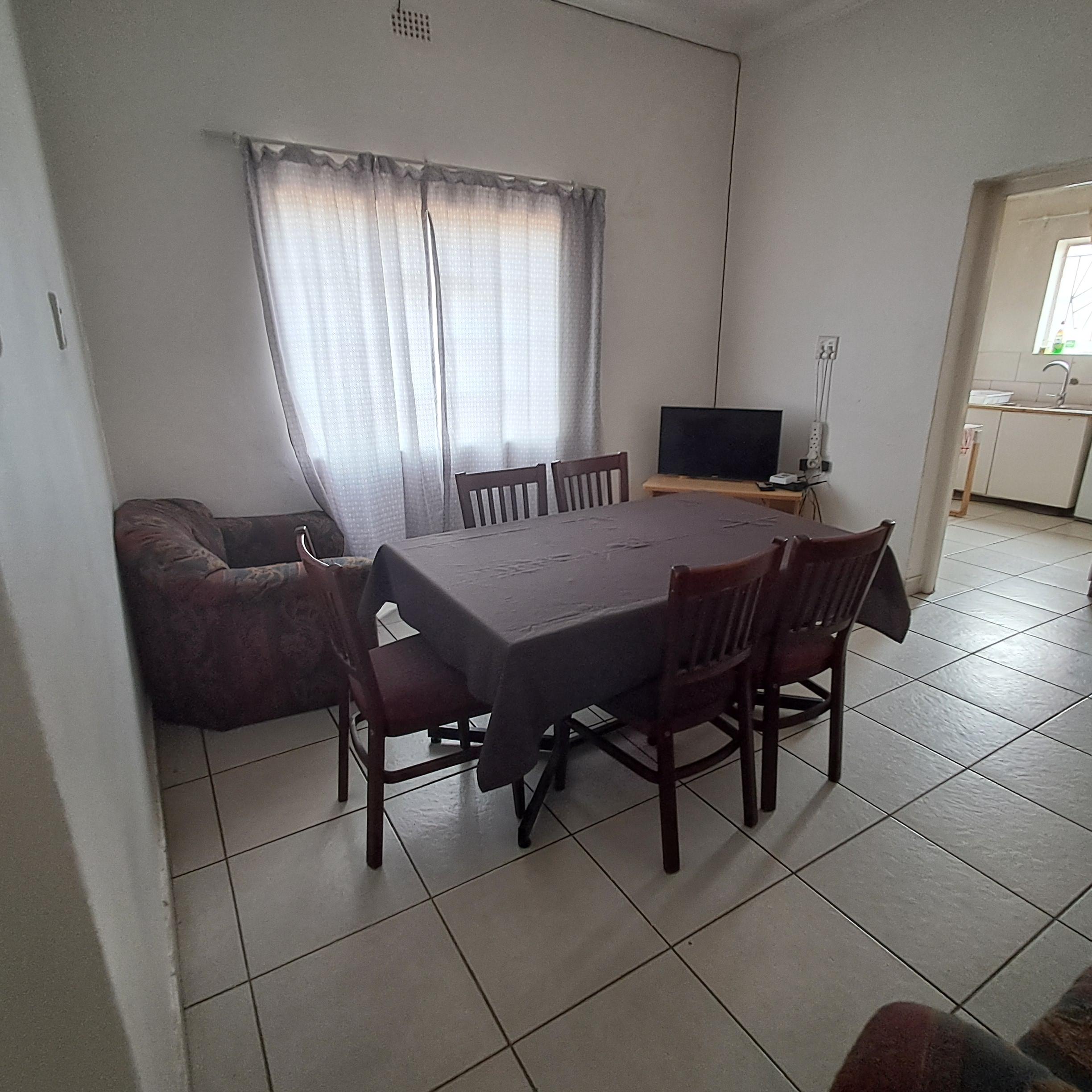 Image 2 of 6