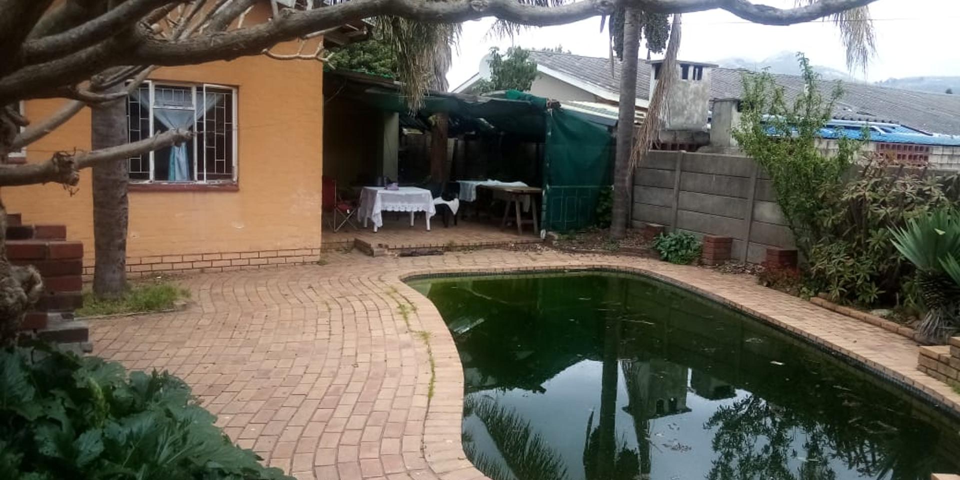 Image 4 of 6