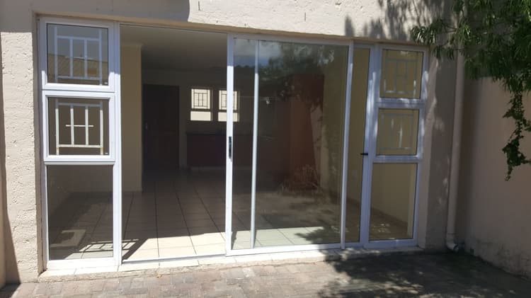 Main property image