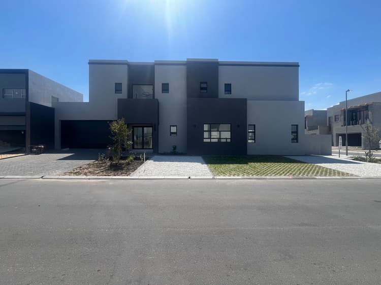 Main property image