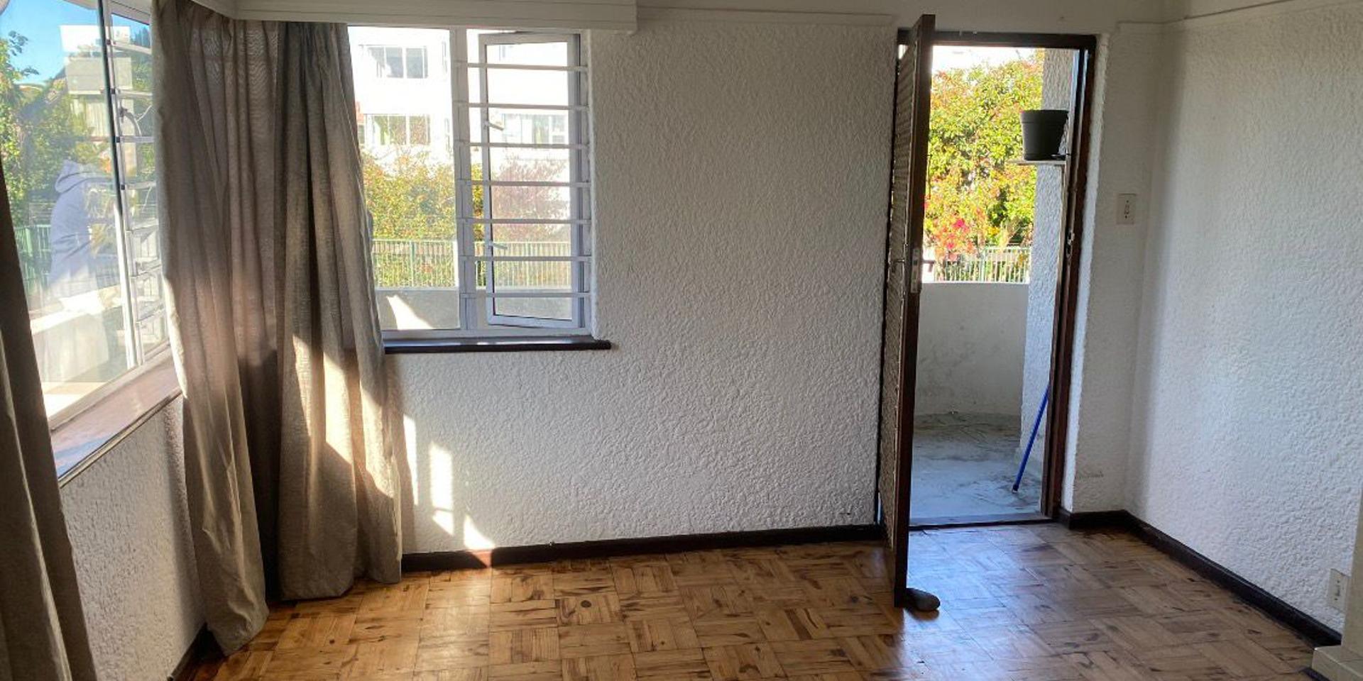 Image 3 of 6