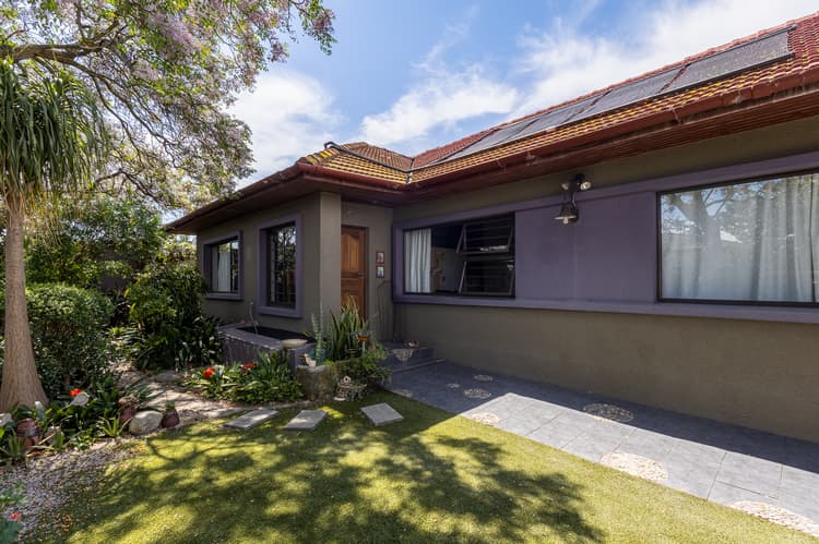 Main property image