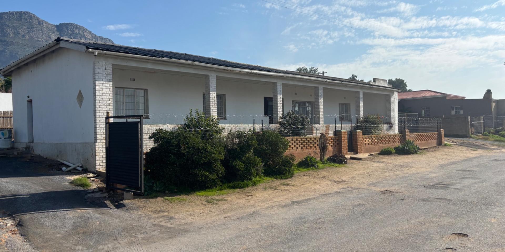 Image 1 of 6