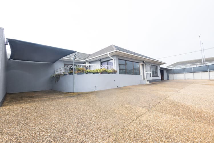 Main property image