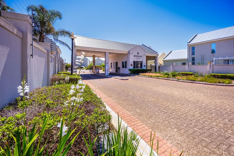 Main property image
