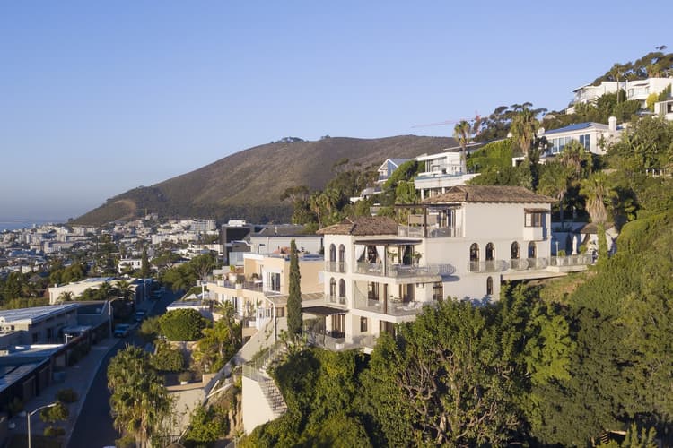 Main property image