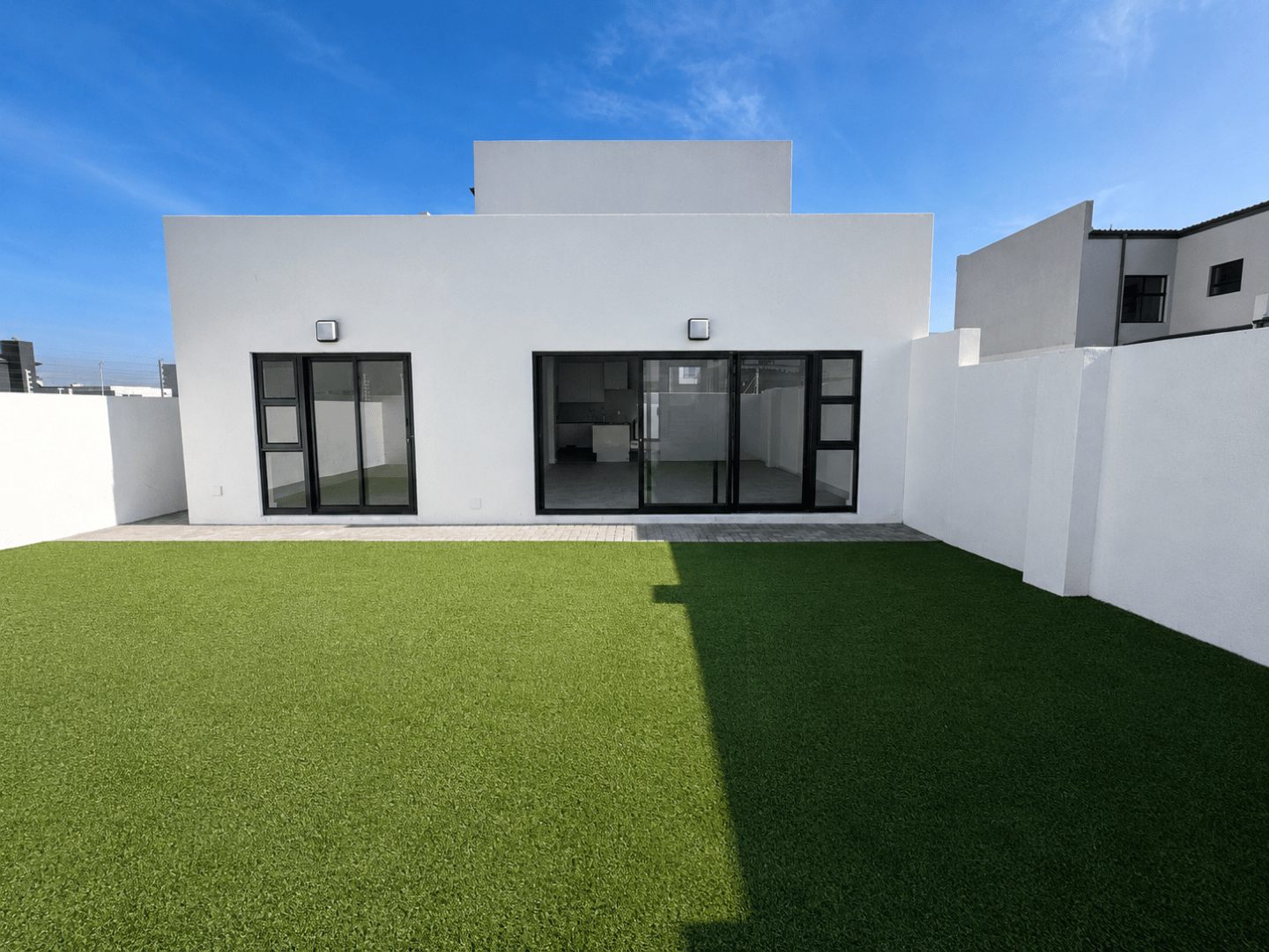 Image 2 of 6