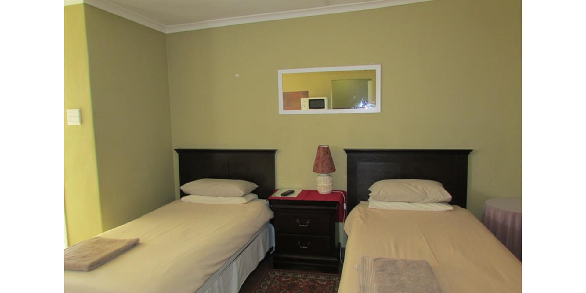 Image 4 of 6