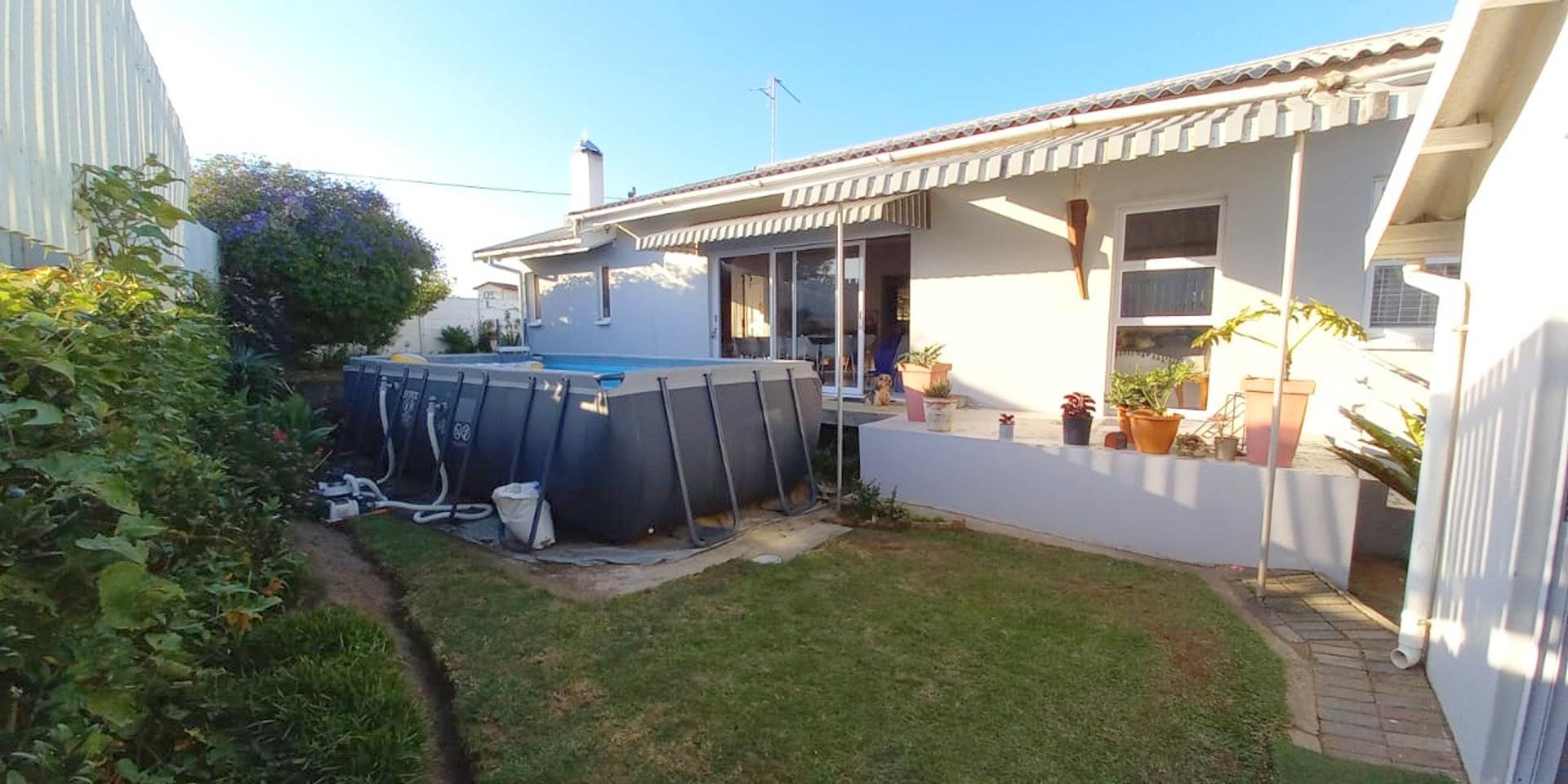 Image 2 of 6