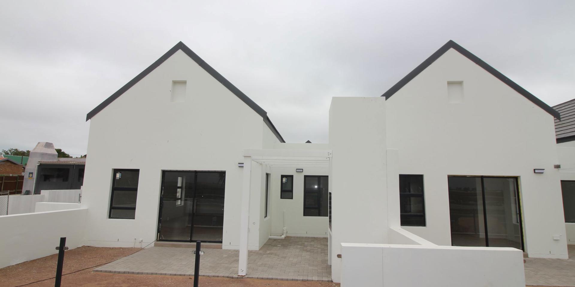 Image 2 of 6