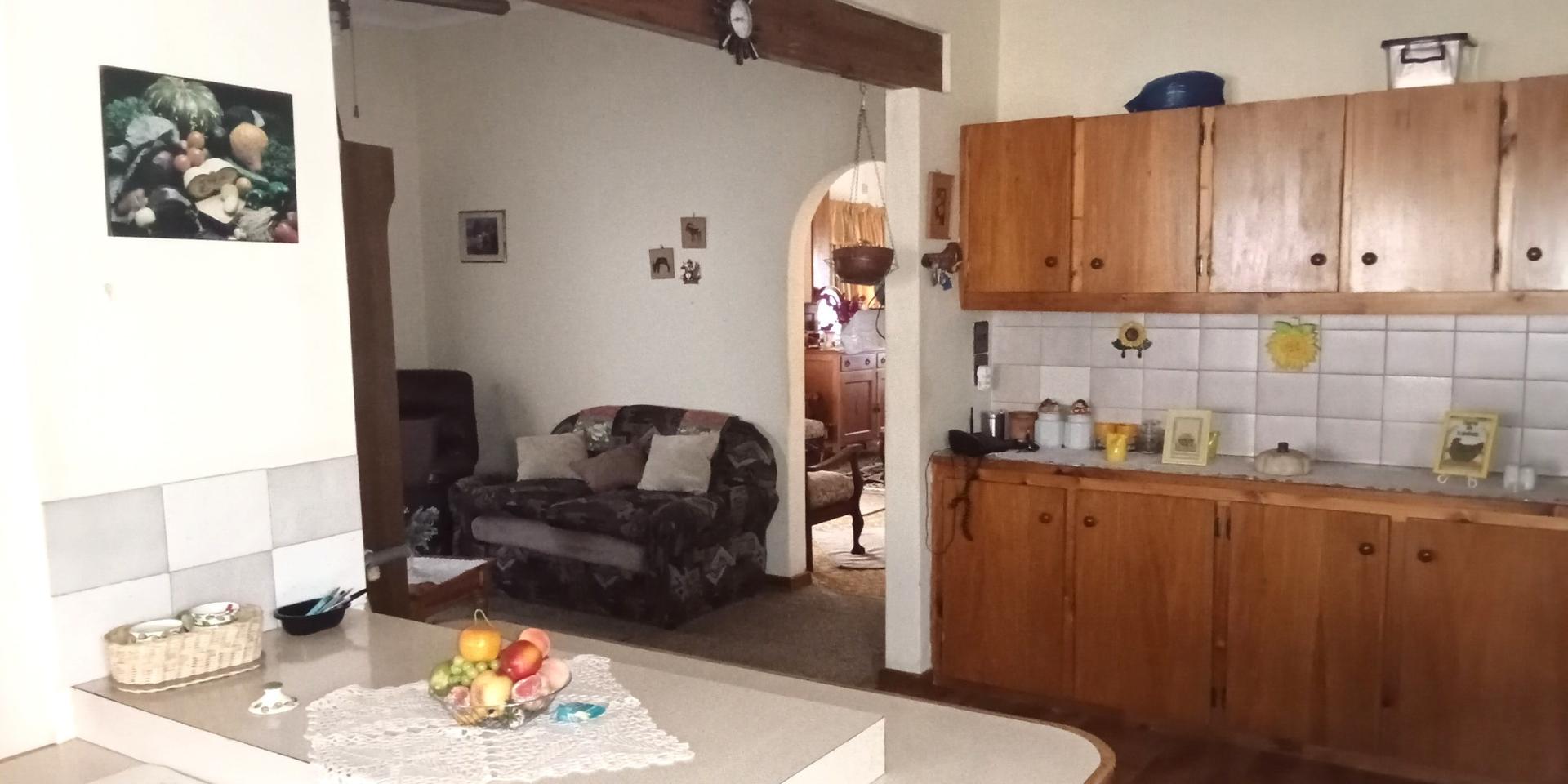 Image 4 of 6