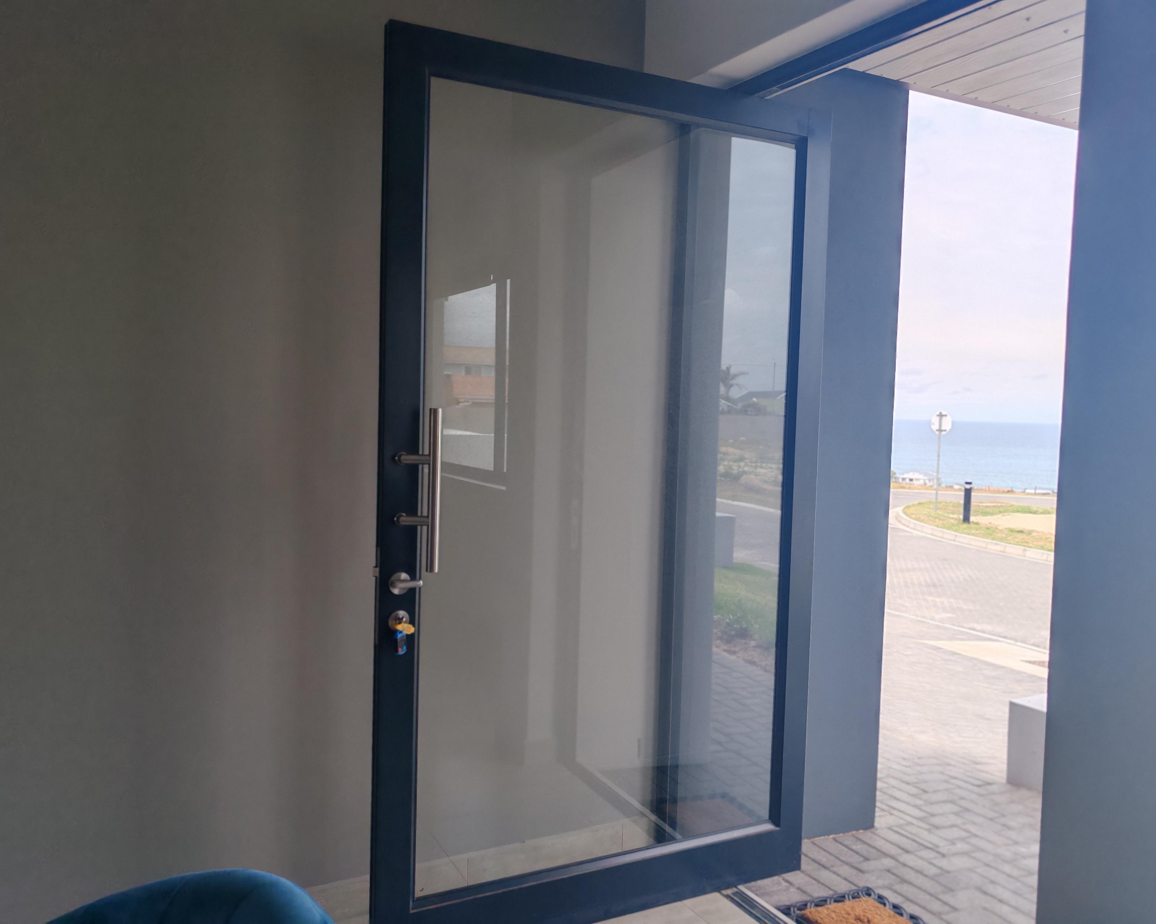 Image 2 of 6