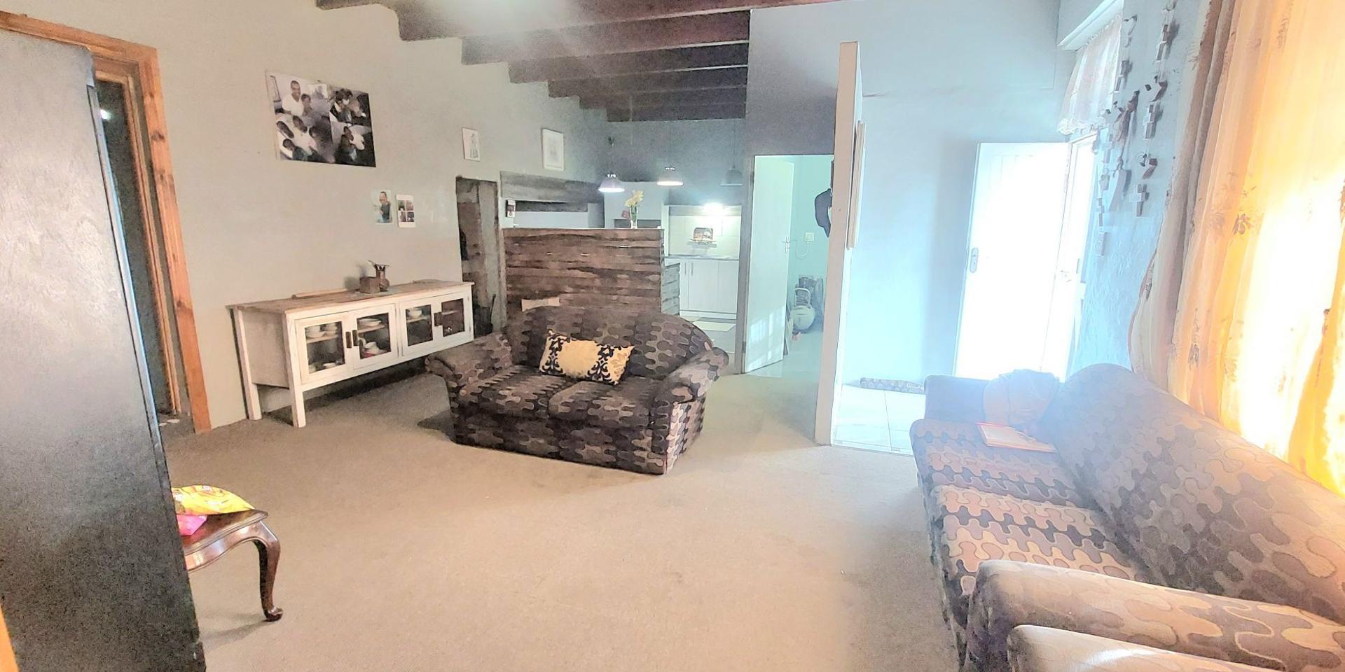 Image 4 of 6