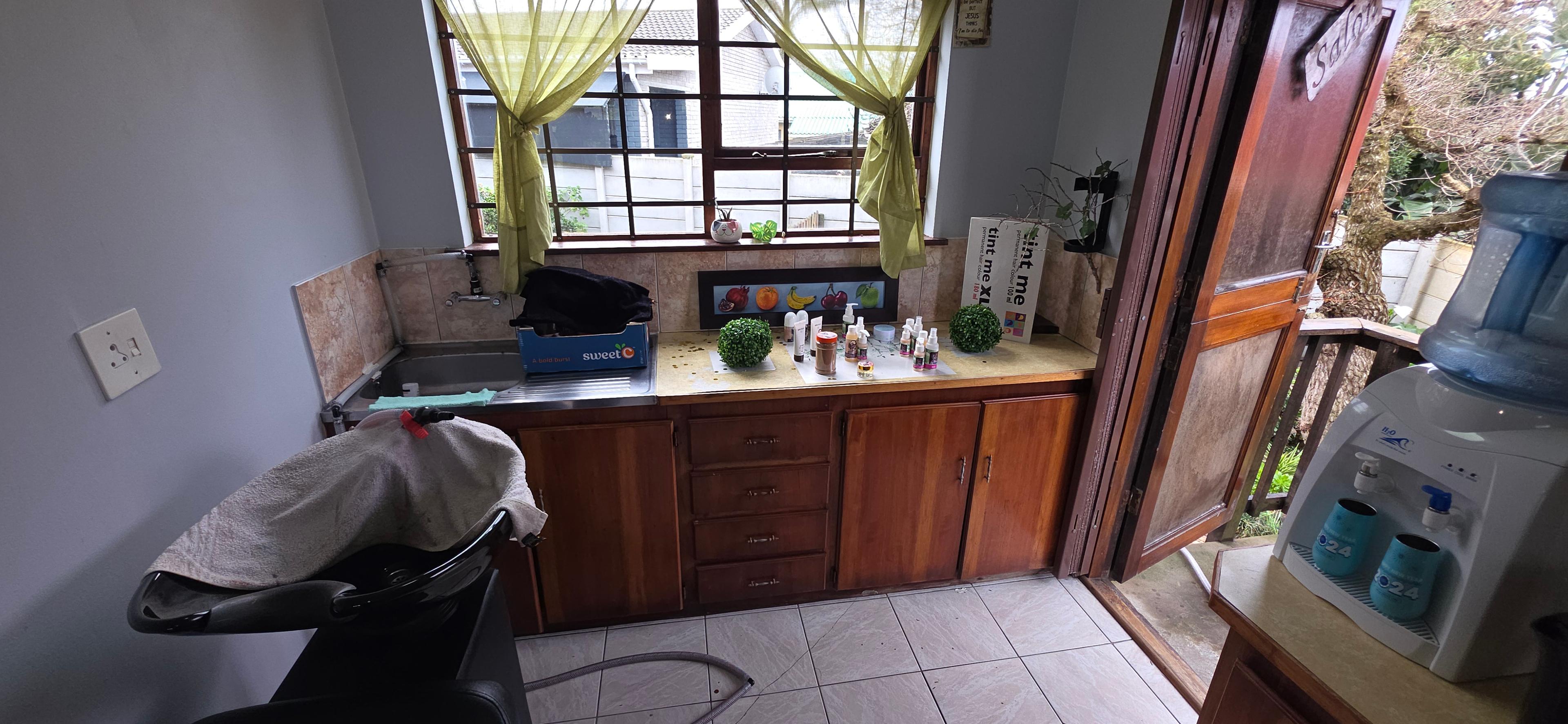 Image 2 of 6