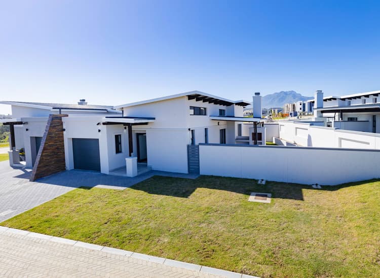 Main property image
