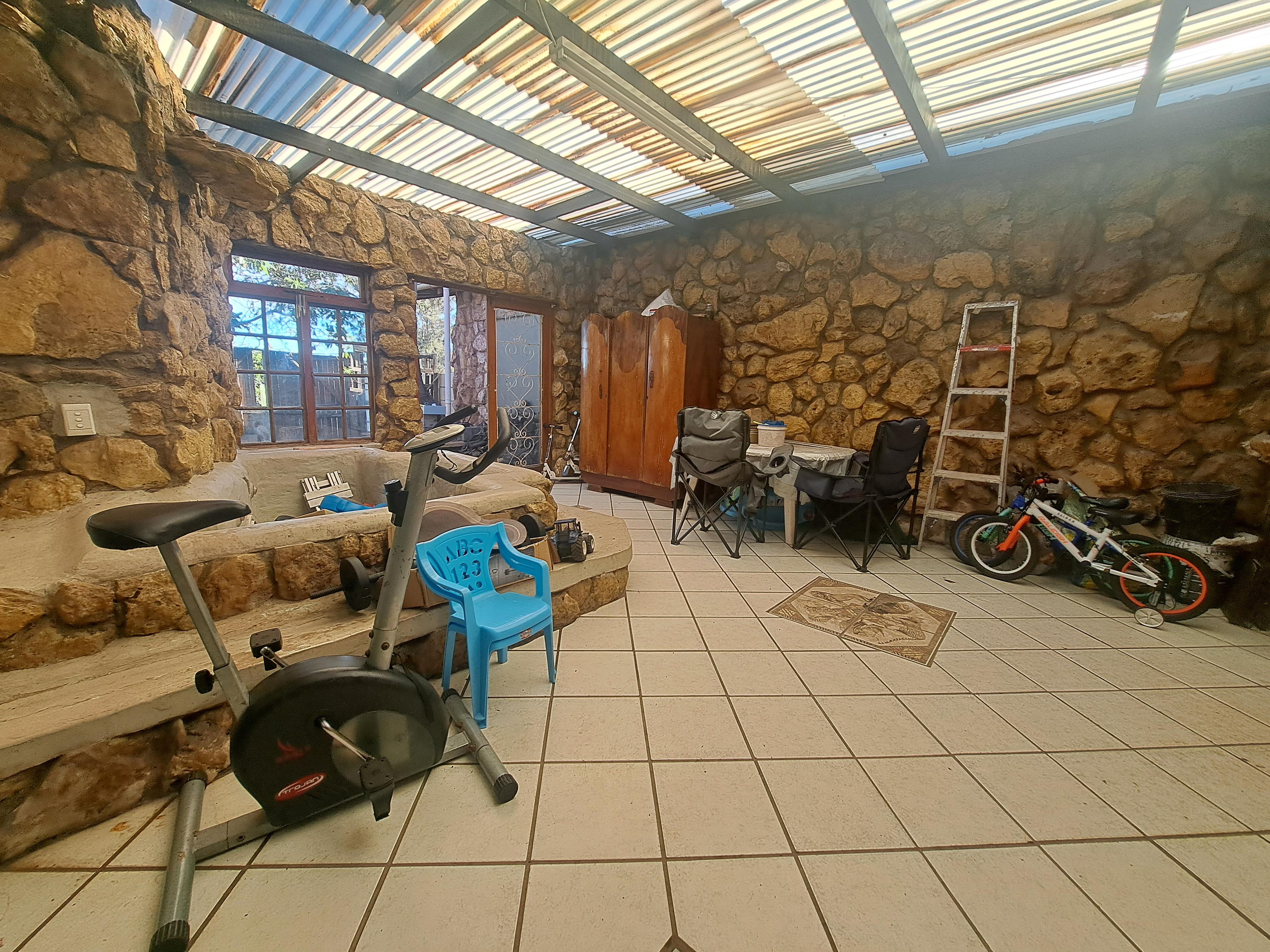Image 5 of 6