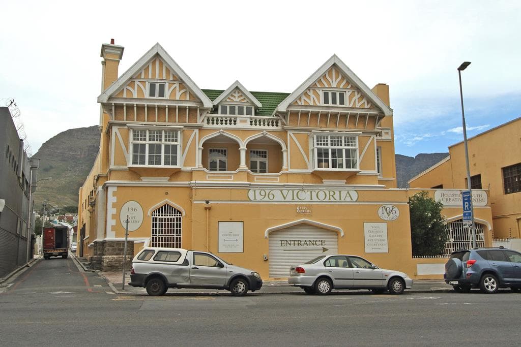 Image 2 of 6