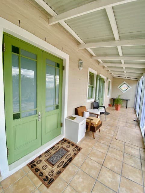 Image 2 of 6