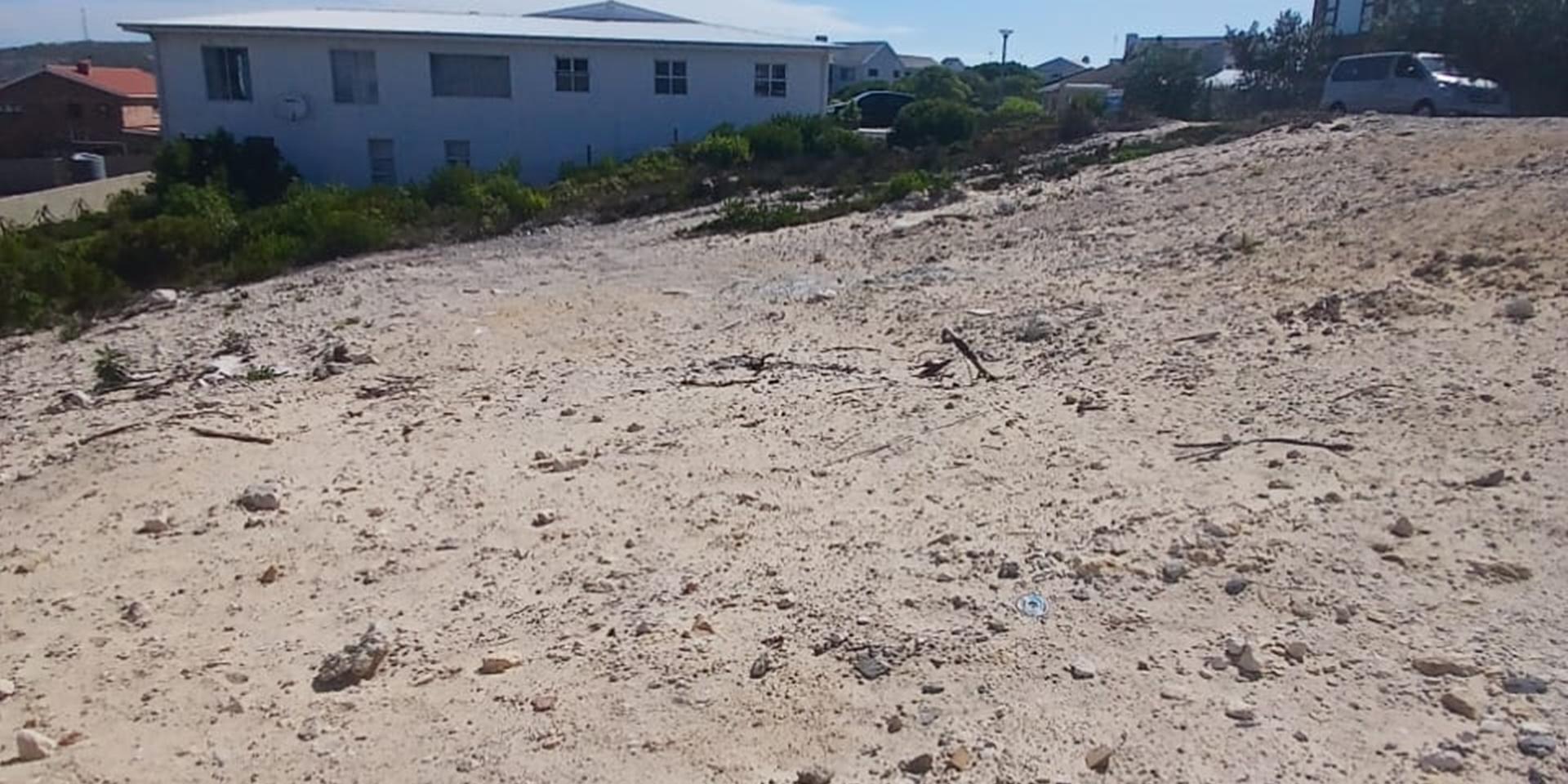 Image 2 of 6