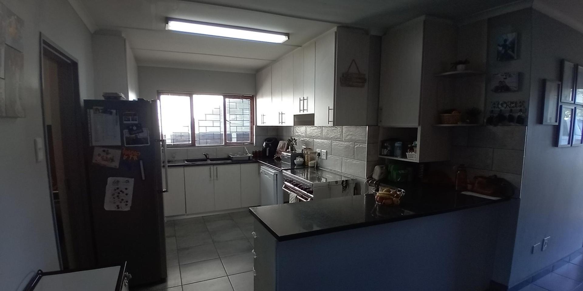 Image 5 of 6