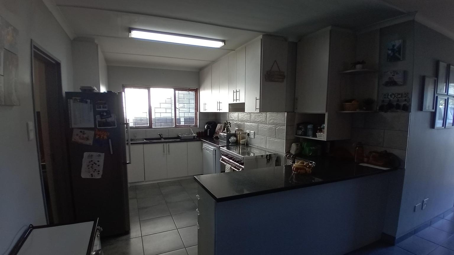Image 5 of 6