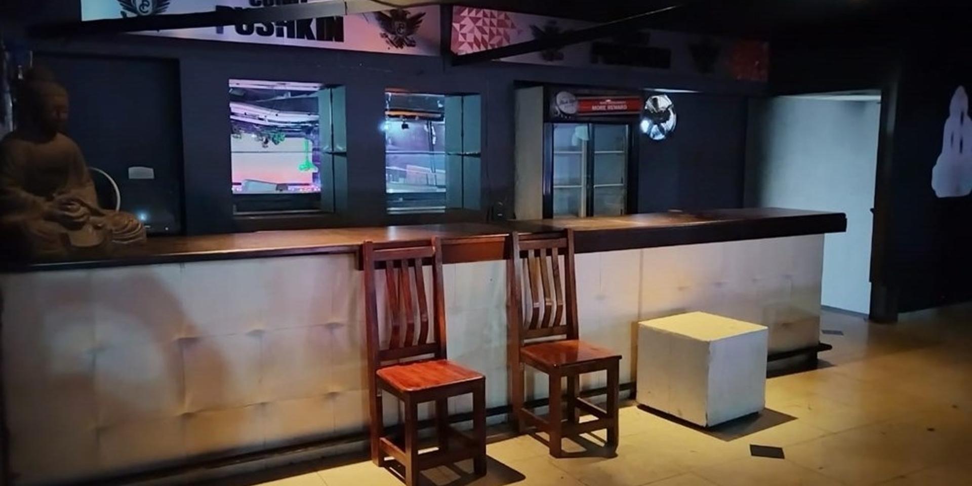 Image 4 of 6