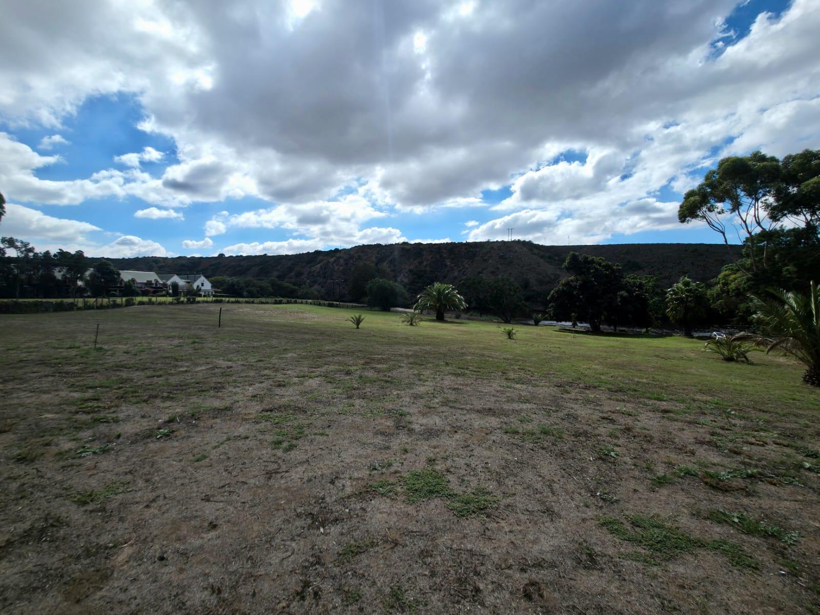 Image 4 of 6