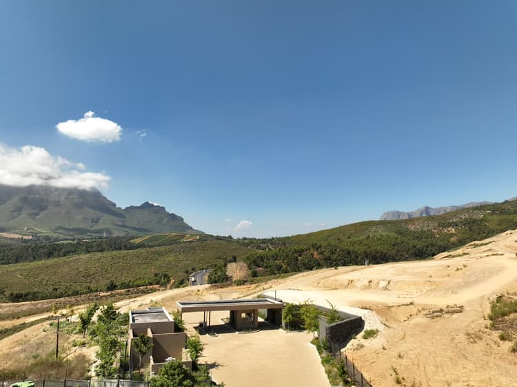 Main property image