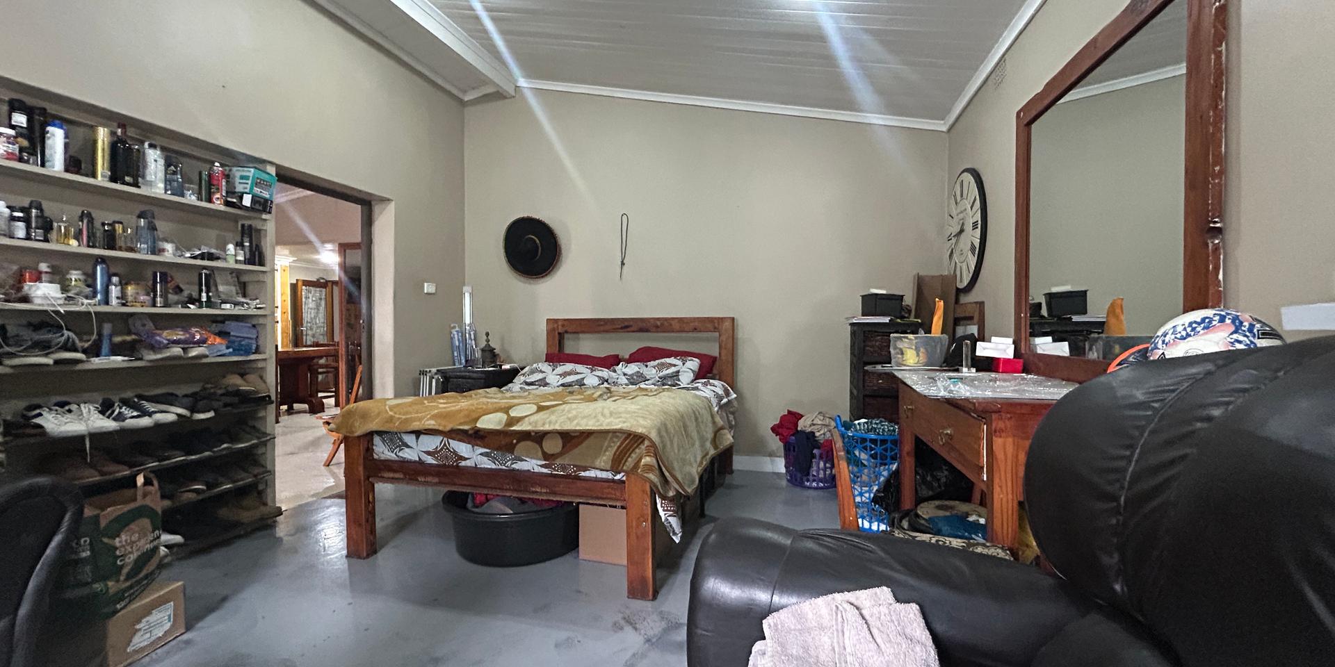 Image 5 of 6