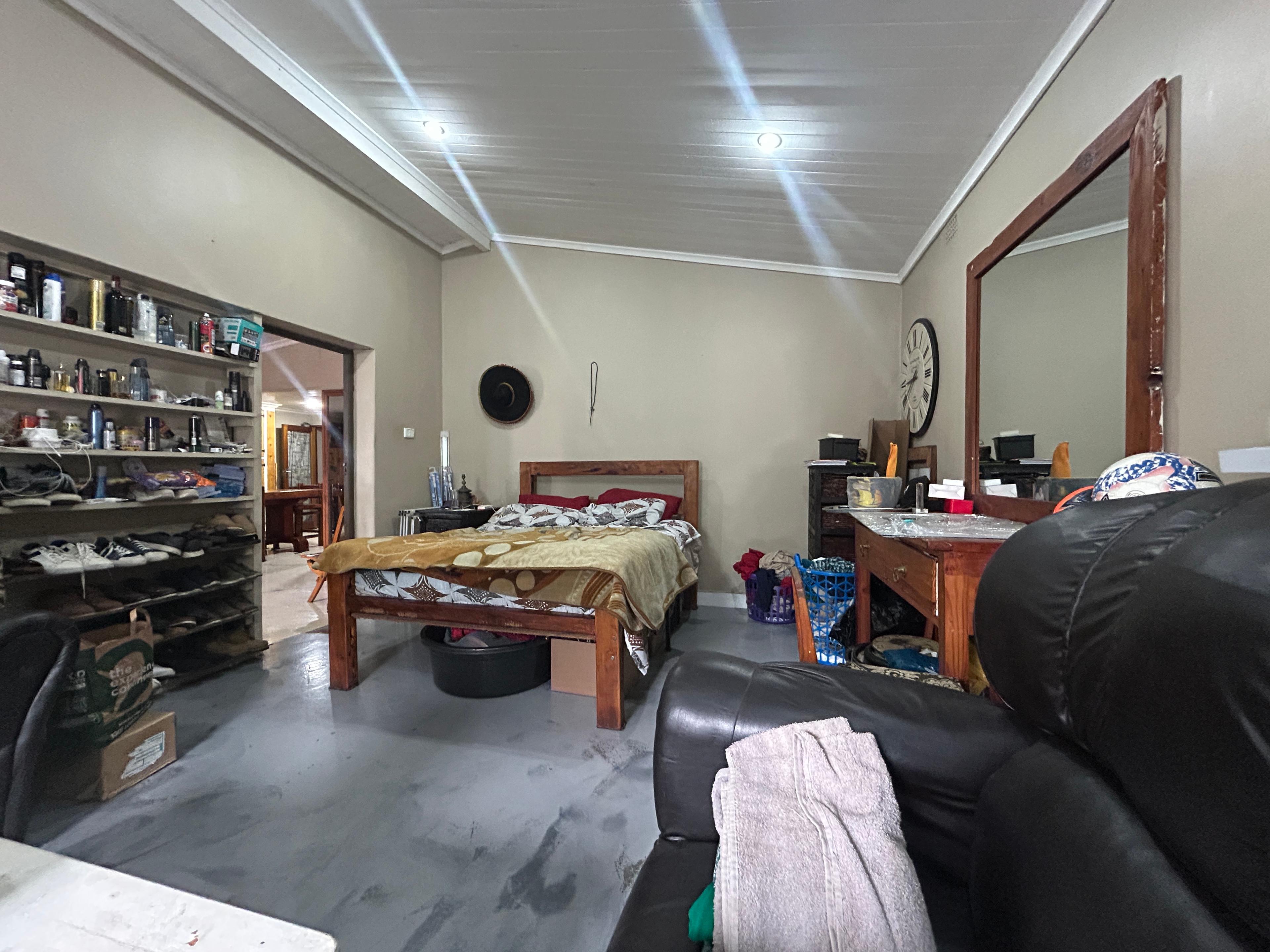 Image 5 of 6