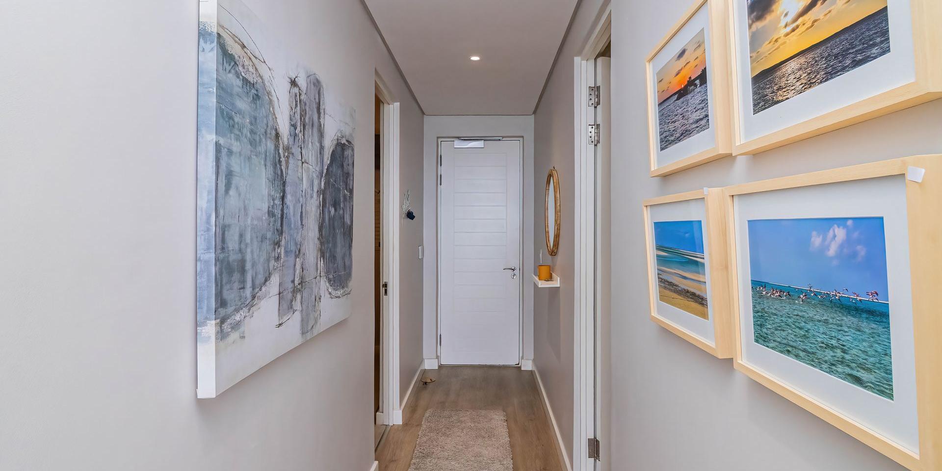 Image 4 of 6